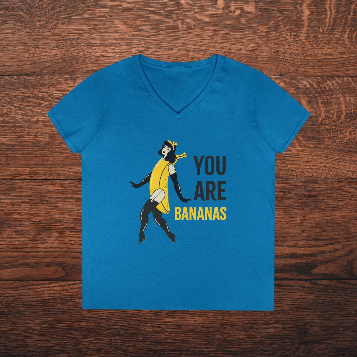 You Are Bananas! Graphic V-Neck Tee – Alma Cerámica